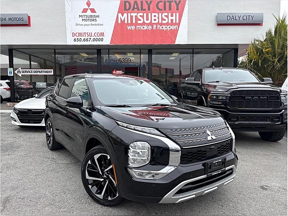 2024 Mitsubishi Outlander SE Sport Utility 4D