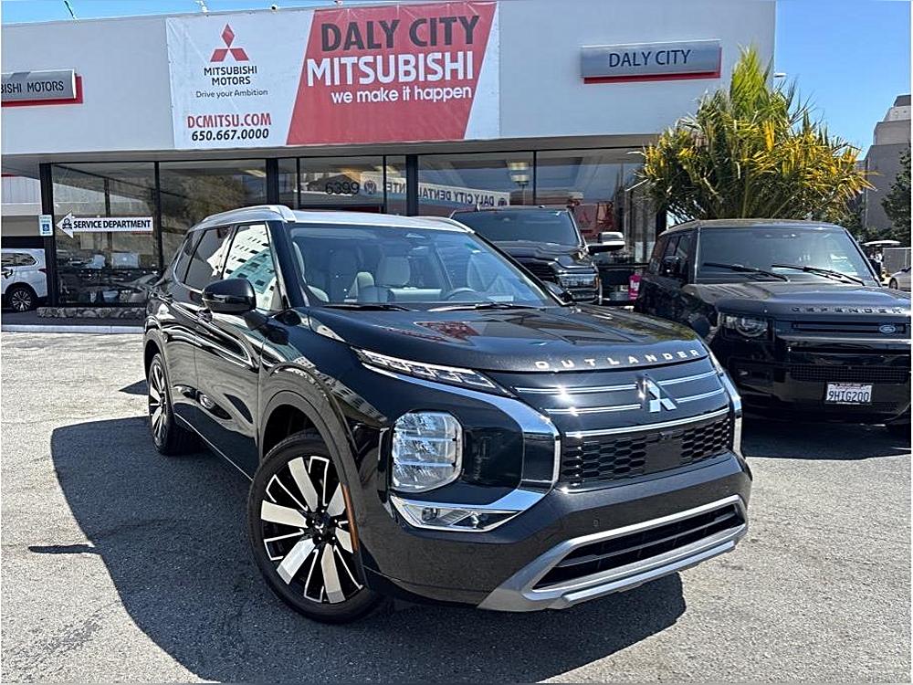 2025 Mitsubishi Outlander Platinum Edition Sport Utility 4D