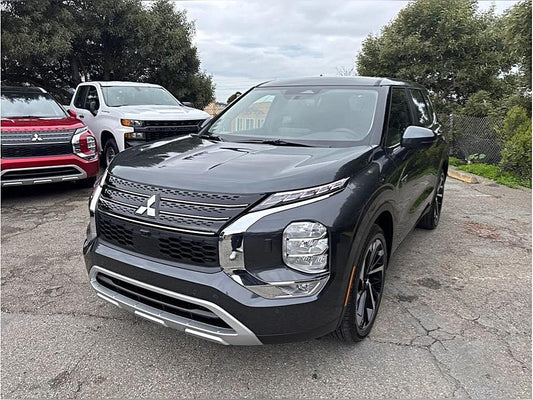 2025 Mitsubishi Outlander Plug-In-Hybrid SE