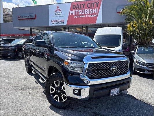 2018 Toyota Tundra CrewMax SR5 Pickup 4D 5 1/2 ft