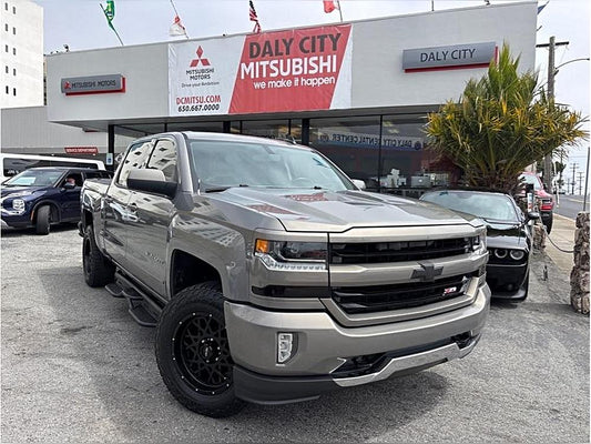 2017 Chevrolet Silverado 1500 Crew Cab Z71 LT Pickup 4D 5 3/4 ft
