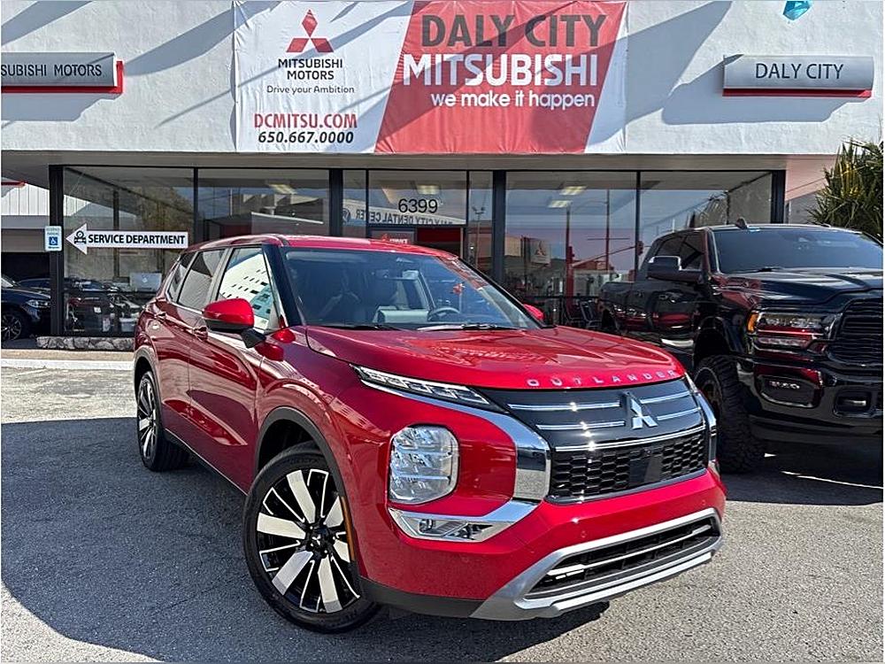 2025 Mitsubishi Outlander SE