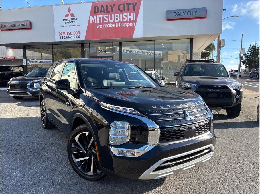 2025 Mitsubishi Outlander Plug-In-Hybrid SE
