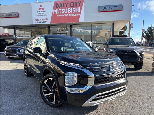 2025 Mitsubishi Outlander Plug-In-Hybrid SE